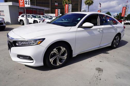 Platinum White Pearl 2018 Honda Accord EX