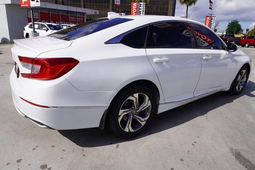 Platinum White Pearl 2018 Honda Accord EX