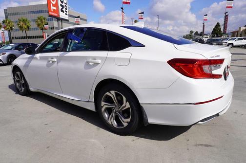 Platinum White Pearl 2018 Honda Accord EX