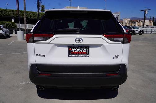 2025 Toyota RAV4 Hybrid LE