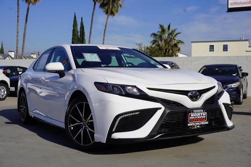 2023 Toyota Camry SE