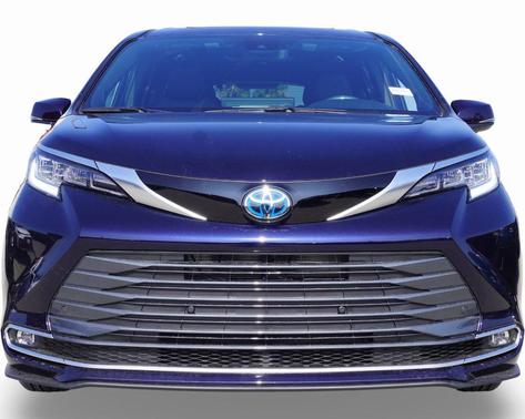 2025 Toyota Sienna Limited