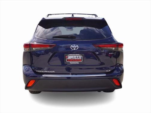 2025 Toyota Highlander Hybrid XLE