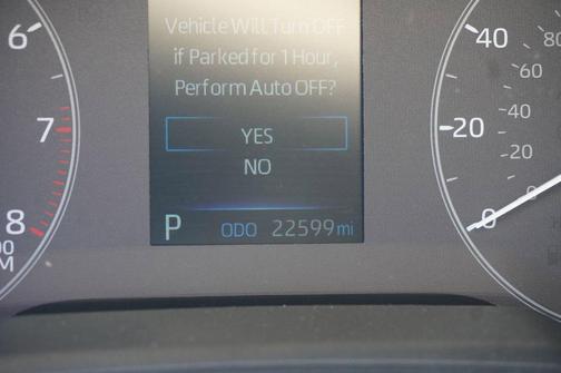 Ice 2025 Toyota Corolla SE