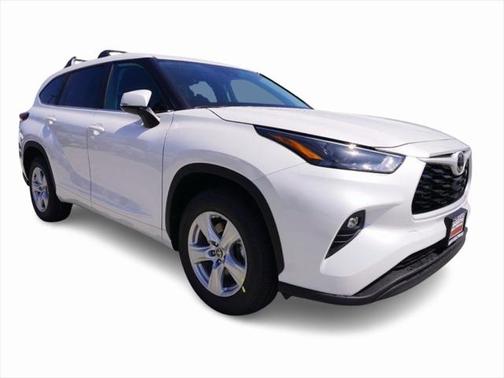 2025 Toyota Highlander LE I4