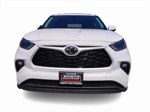 2025 Toyota Highlander LE I4