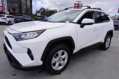 Super White 2020 Toyota RAV4 XLE