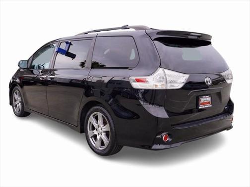 2017 Toyota Sienna SE