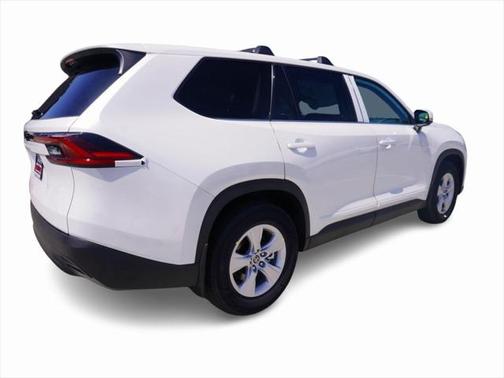 2025 Toyota Highlander LE