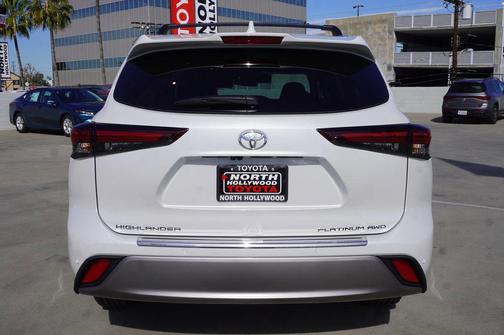 2026 Toyota Highlander Platinum