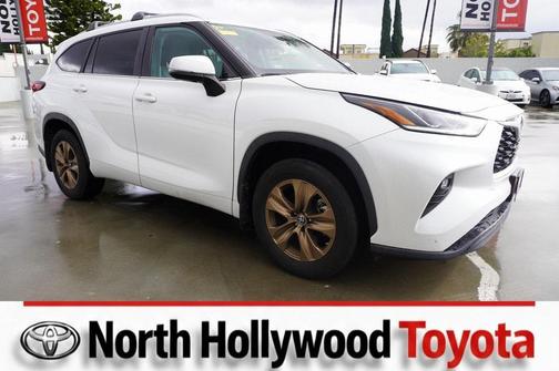 2023 Toyota Highlander Hybrid XLE