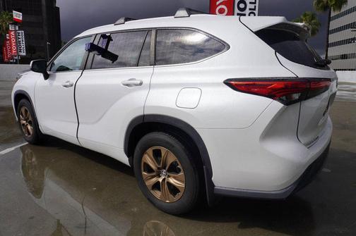 2023 Toyota Highlander Hybrid XLE