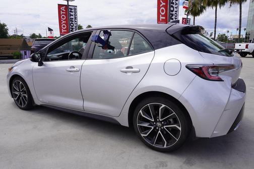 Classic Silver Metallic/Midnight Black Metallic 2022 Toyota Corolla XSE