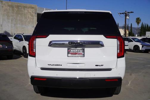 2022 GMC Yukon XL SLT