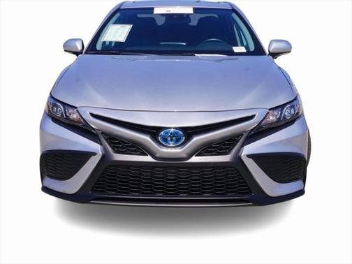 2024 Toyota Camry Hybrid SE