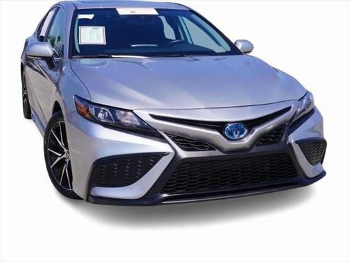2024 Toyota Camry Hybrid SE