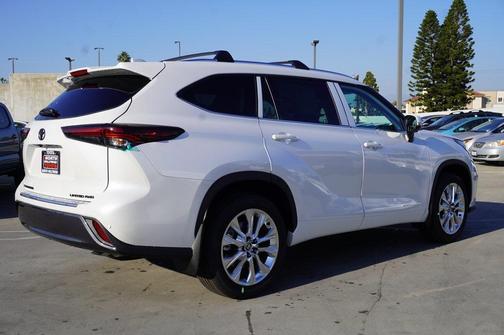 2026 Toyota Highlander Limited
