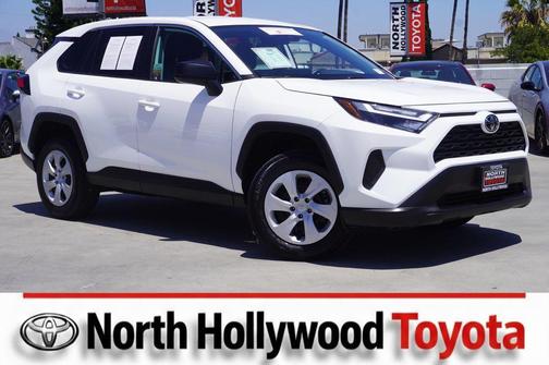 Ice 2025 Toyota RAV4 LE