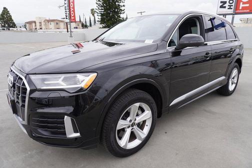 2023 Audi Q7 45 Premium