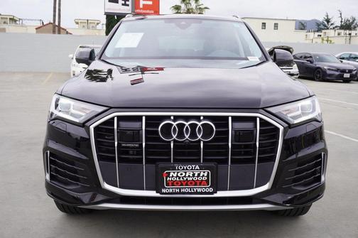 2023 Audi Q7 45 Premium