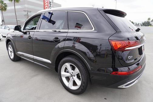 2023 Audi Q7 45 Premium