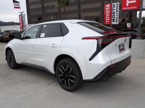 2026 Toyota bZ XLE Plus