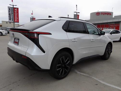 2026 Toyota bZ XLE Plus