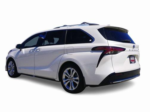 2021 Toyota Sienna Platinum 7 Passenger