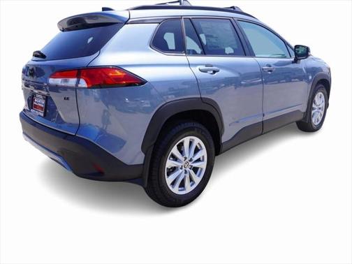 2025 Toyota Corolla Cross LE