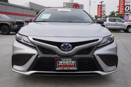 2023 Toyota Camry Hybrid SE