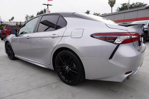 2023 Toyota Camry Hybrid SE