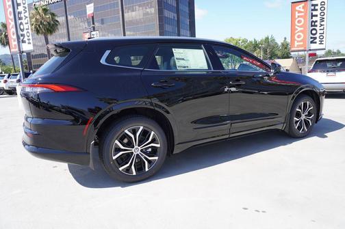 Black 2026 Toyota Crown Signia XLE