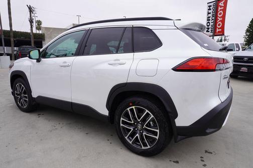 Wind Chill Pearl 2026 Toyota Corolla Cross XLE