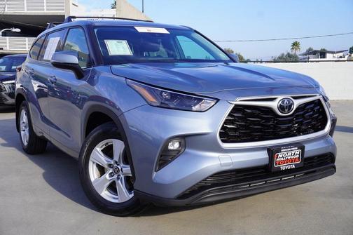 2022 Toyota Highlander LE