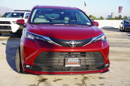 2026 Toyota Sienna XLE