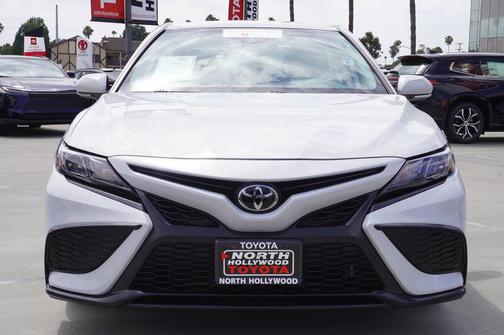 Ice Edge 2024 Toyota Camry SE