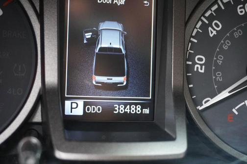 Ice Cap 2023 Toyota Tacoma TRD Sport