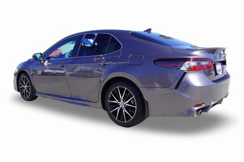 2024 Toyota Camry Hybrid SE