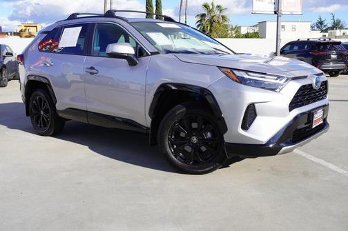 2022 Toyota RAV4 Hybrid SE