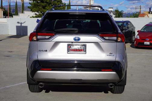 2022 Toyota RAV4 Hybrid SE
