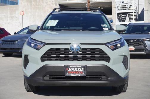 2022 Toyota RAV4 Hybrid XLE