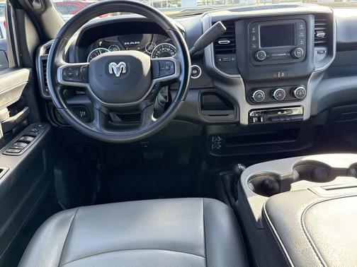 2024 RAM 3500 Tradesman Crew Cab 4x4 8' Box