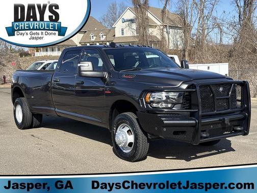 2024 RAM 3500 Tradesman Crew Cab 4x4 8' Box