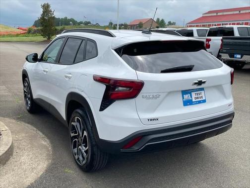 2025 Chevrolet Trax FWD 2RS