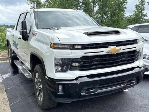 Summit White 2025 Chevrolet Silverado 2500 Custom