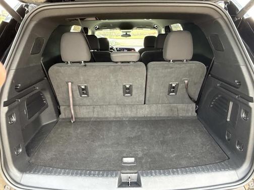 Mosaic Black Metallic 2025 Chevrolet Traverse LT