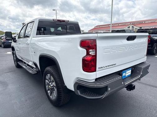 Summit White 2026 Chevrolet Silverado 2500 LT