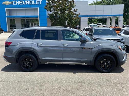 2024 Volkswagen Atlas 2.0T SE w/Technology 4MOTION