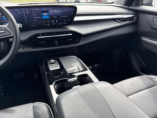 2025 Buick Enclave Preferred FWD