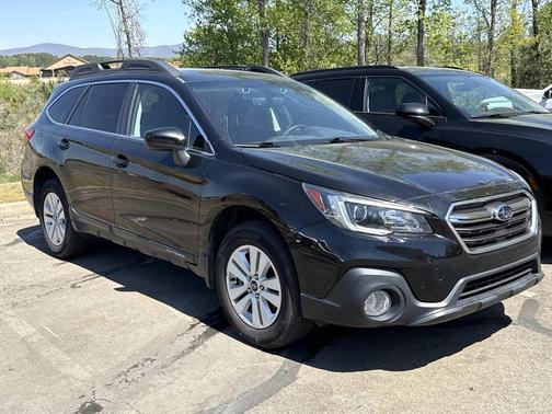 Crystal Black Silica 2019 Subaru Outback 2.5i Premium